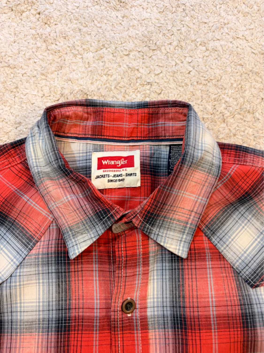 Chemise Wrangler à Carreaux Rouge/Bleu Clair/Noir - Dynamique & Confortable