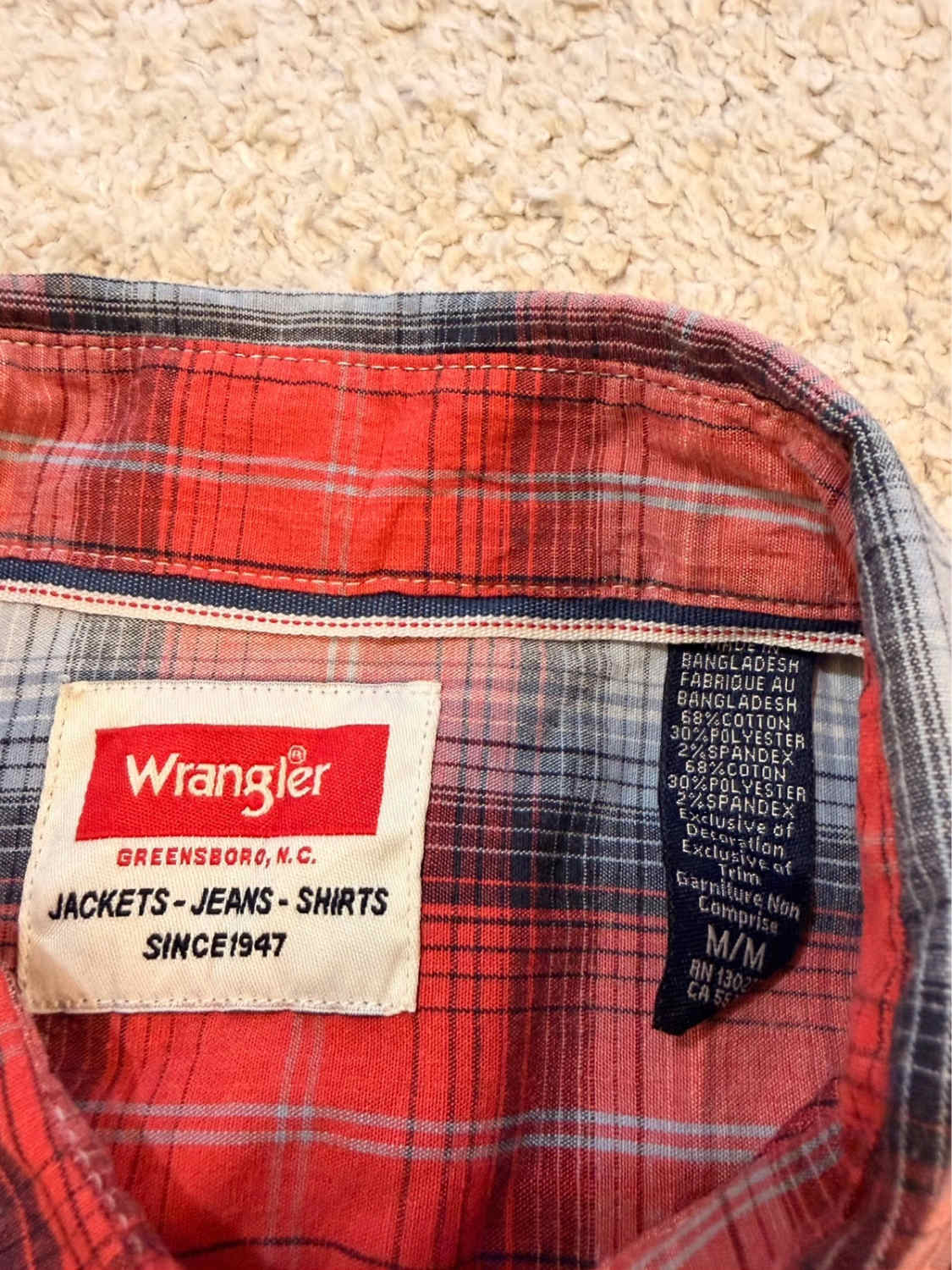 Chemise Wrangler à Carreaux Rouge/Bleu Clair/Noir - Dynamique & Confortable