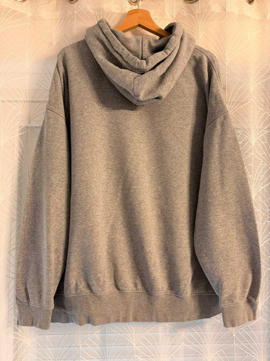 🐺 Sudadera con Capucha Nike Gris - Básica, Cómoda y Urbana