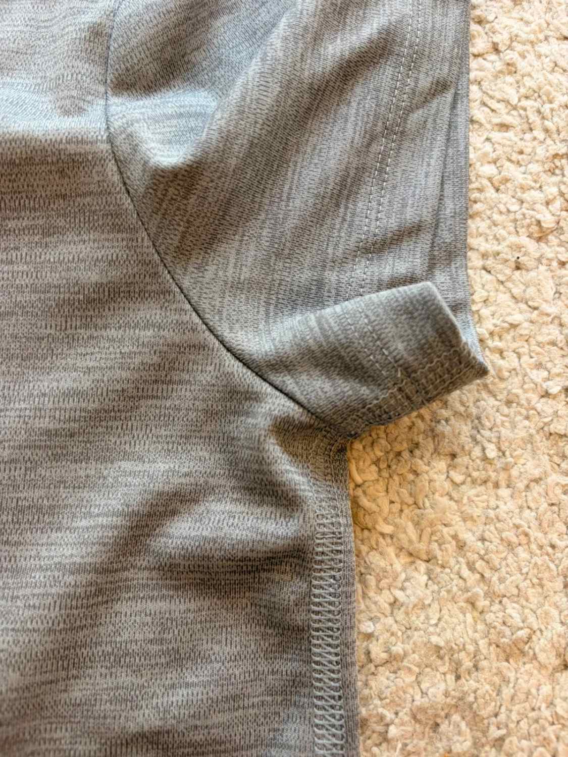 T-shirt Nike Running Dri-FIT Col V Gris - Performance & Respirabilite