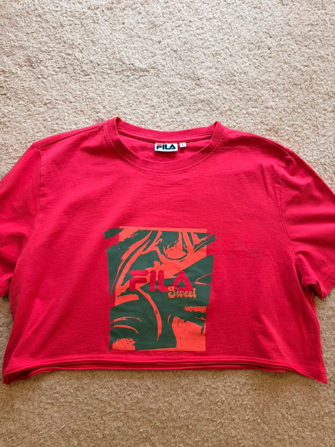 🎽 T-shirt Fila Crop Imprimé Fuchsia/Vert/Corail - Coloré & Tendance