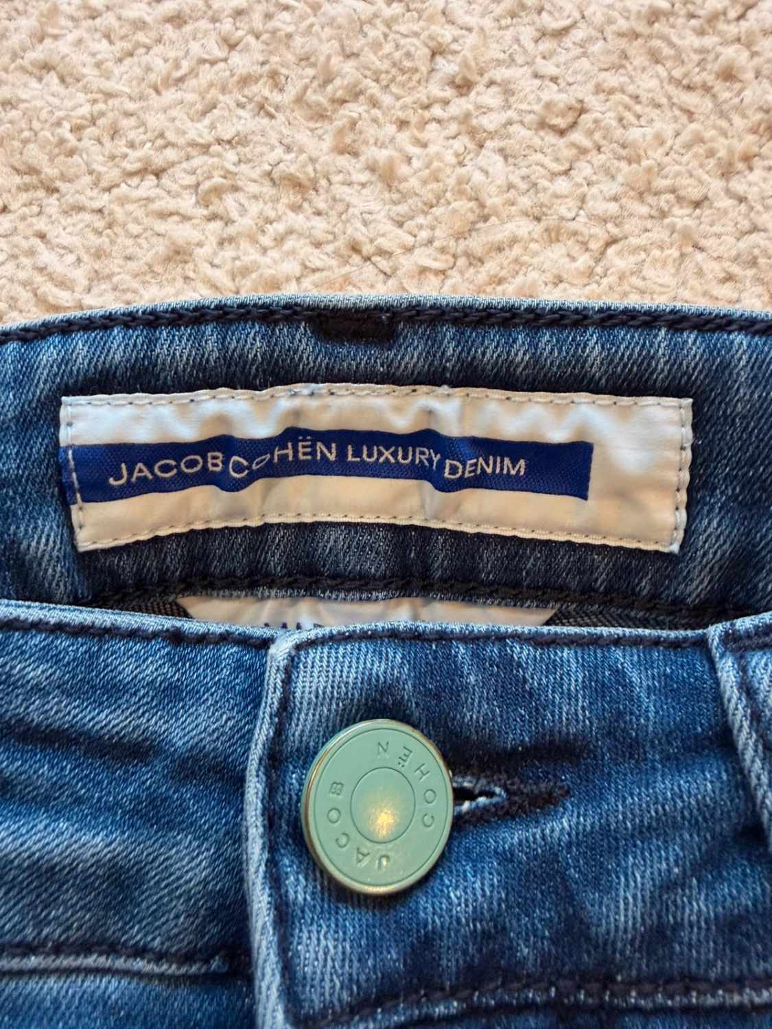 💎👖 Jeans Jacob Cohen "Kimberly" Luxury Denim Troués Bleu - Premium & Tendance