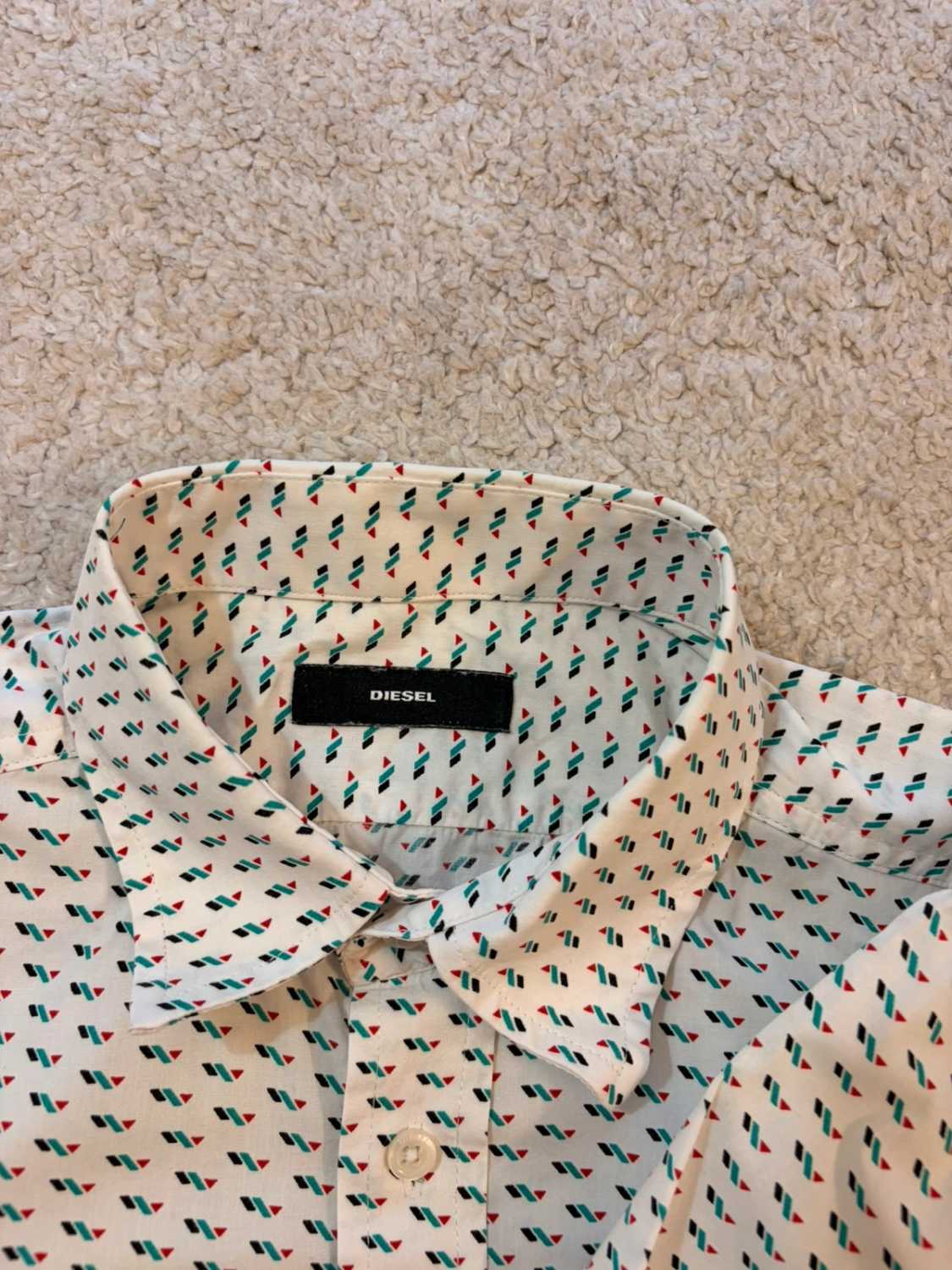 🎨 Chemise Diesel Blanc à Motif Coloré - Audacieuse & Branchée