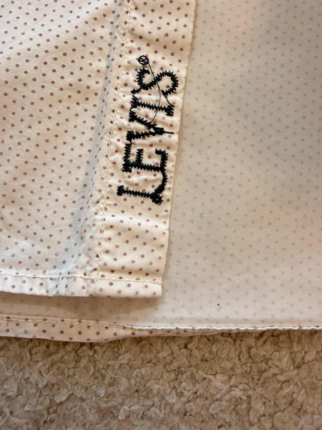 Camicia Levi's Bianco con Motivo Grigio - Minimalismo & Versatilità