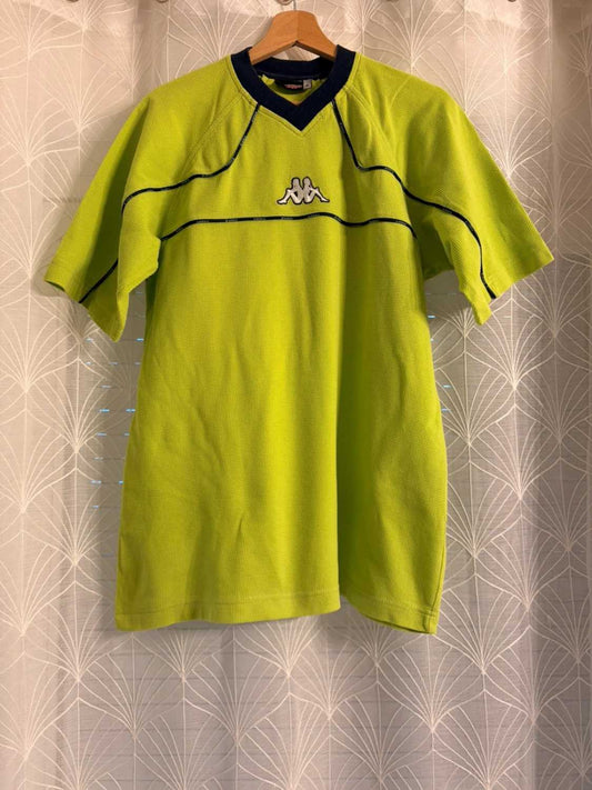 🍀 T-shirt Kappa Logo Brode Col V Vert - Sportif & Confortable