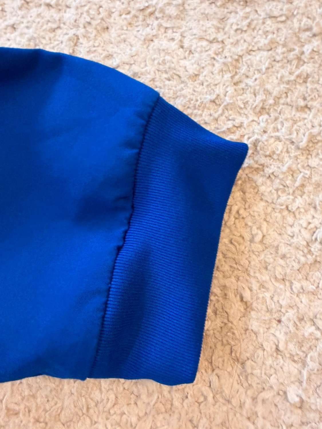 👦🔵 Veste Adidas Survêtement Bleu/Noir à Bandes Blanches - Style Junior & Confortable