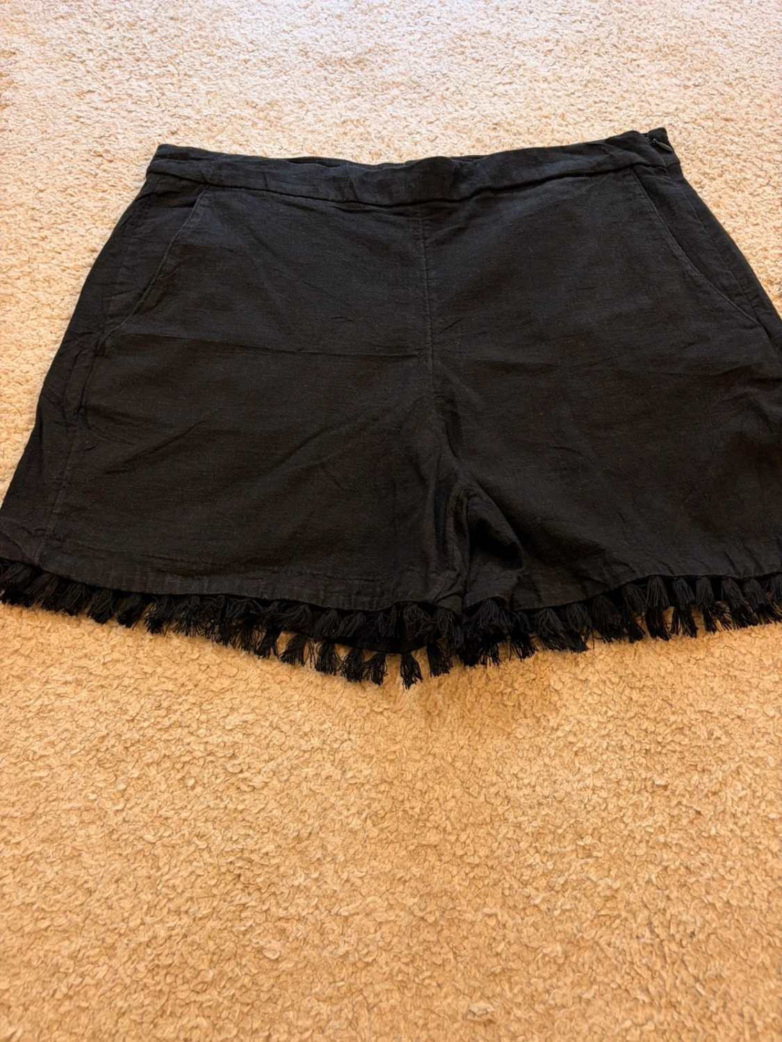 🌿 Short Banana Republic Noir Lin - Léger & Élégant