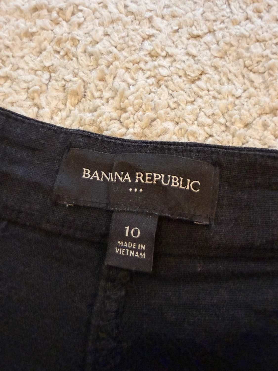 🌿 Short Banana Republic Noir Lin - Léger & Élégant