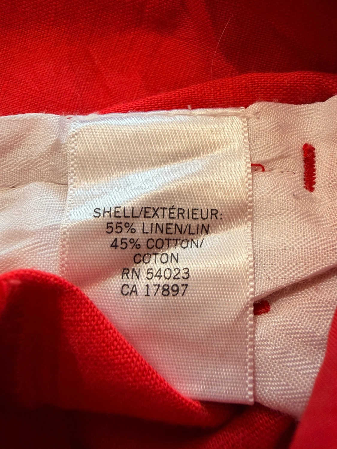 🩳 Short Banana Republic "Martin Fit" Rouge Lin - Audacieux & Élégant