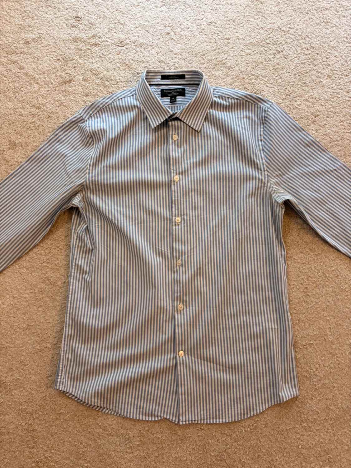 💙🤍 Banana Republic Slim Fit Kreukvrij Overhemd met Lichtblauw/Witte Strepen - Praktisch & Elegant