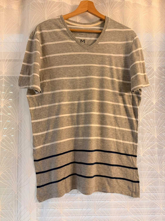 🎽 T-shirt Banana Republic Col V à Rayures Gris/Blanc/Marine - Nautique & Décontracté