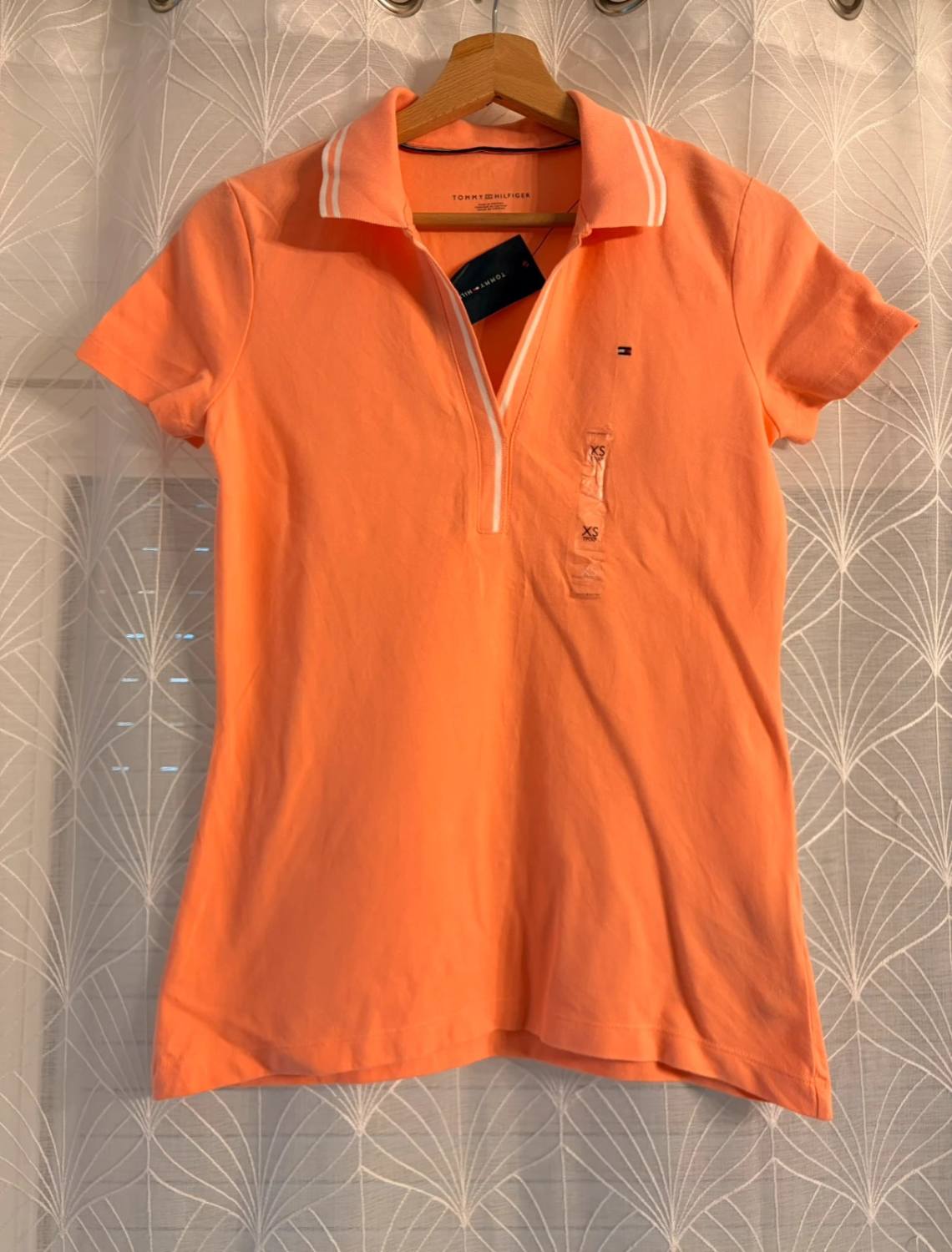 🍑Polo Tommy Hilfiger Col V Abricot Neuf Avec Étiquette