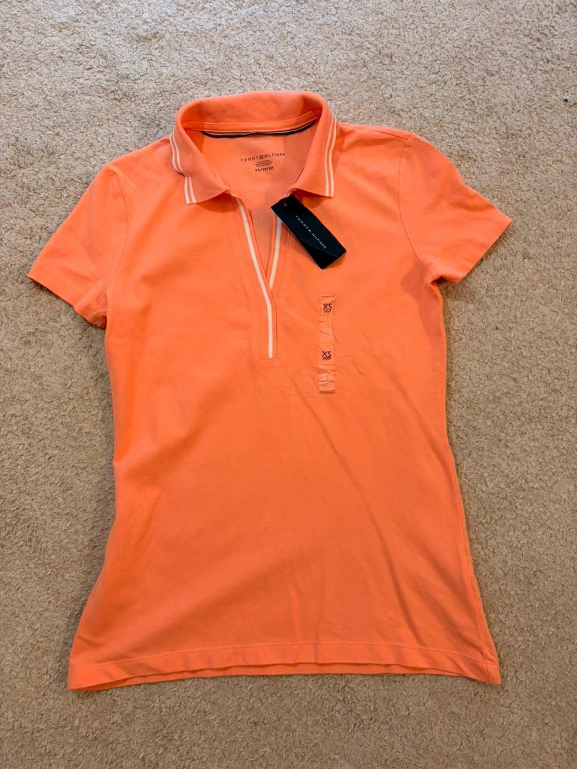 🍑Polo Tommy Hilfiger Col V Abricot Neuf Avec Étiquette