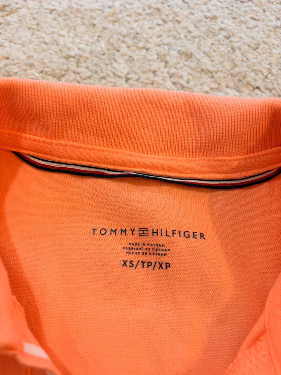 🍑Polo Tommy Hilfiger Col V Abricot Neuf Avec Étiquette