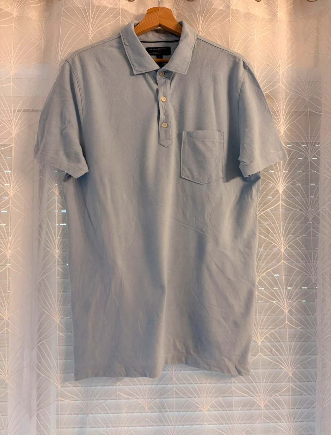 💧 Polo Banana Republic Piqué Anti-Moiteur Bleu Clair - Fraîcheur & Confort Actif
