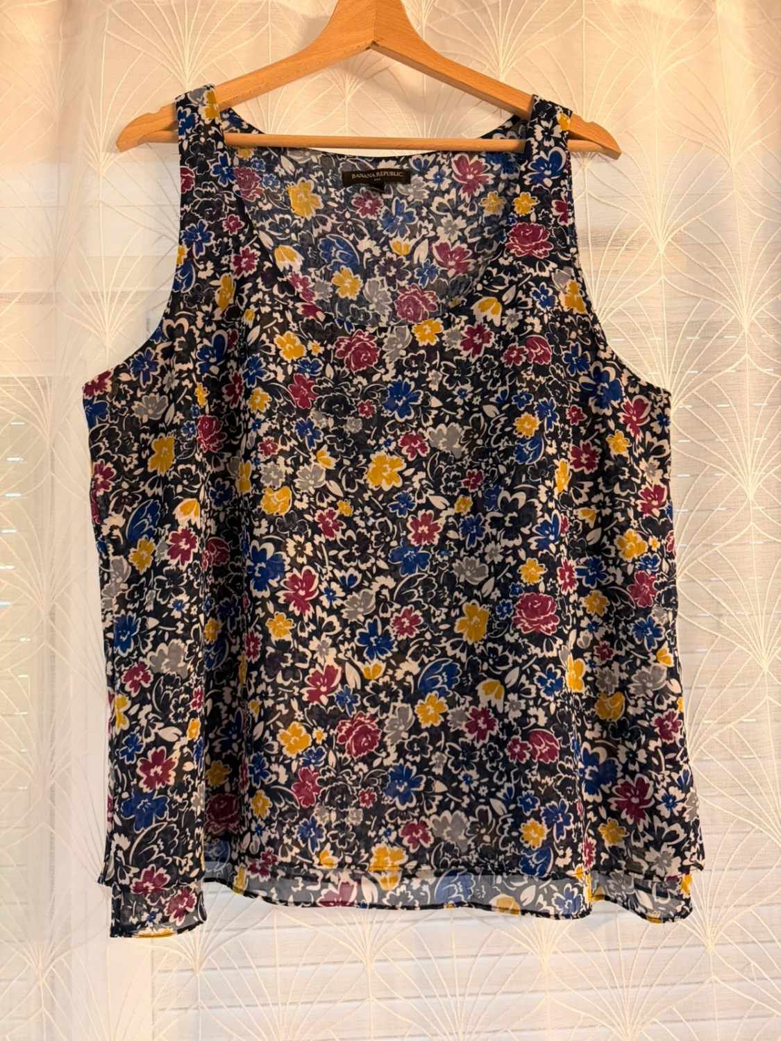 Blouse sans Manches Banana Republic - Motif Fleur - Taille XL