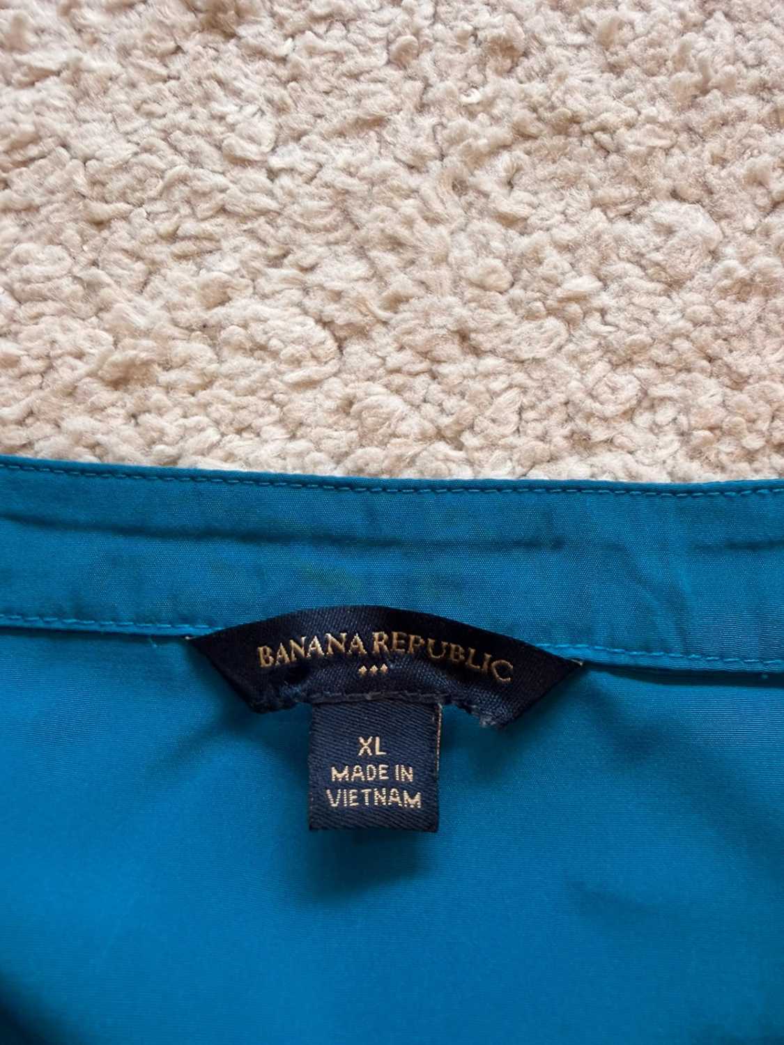 🔵👕 Blouse Banana Republic Col V Bleu - Coupe Fluide & Confortable