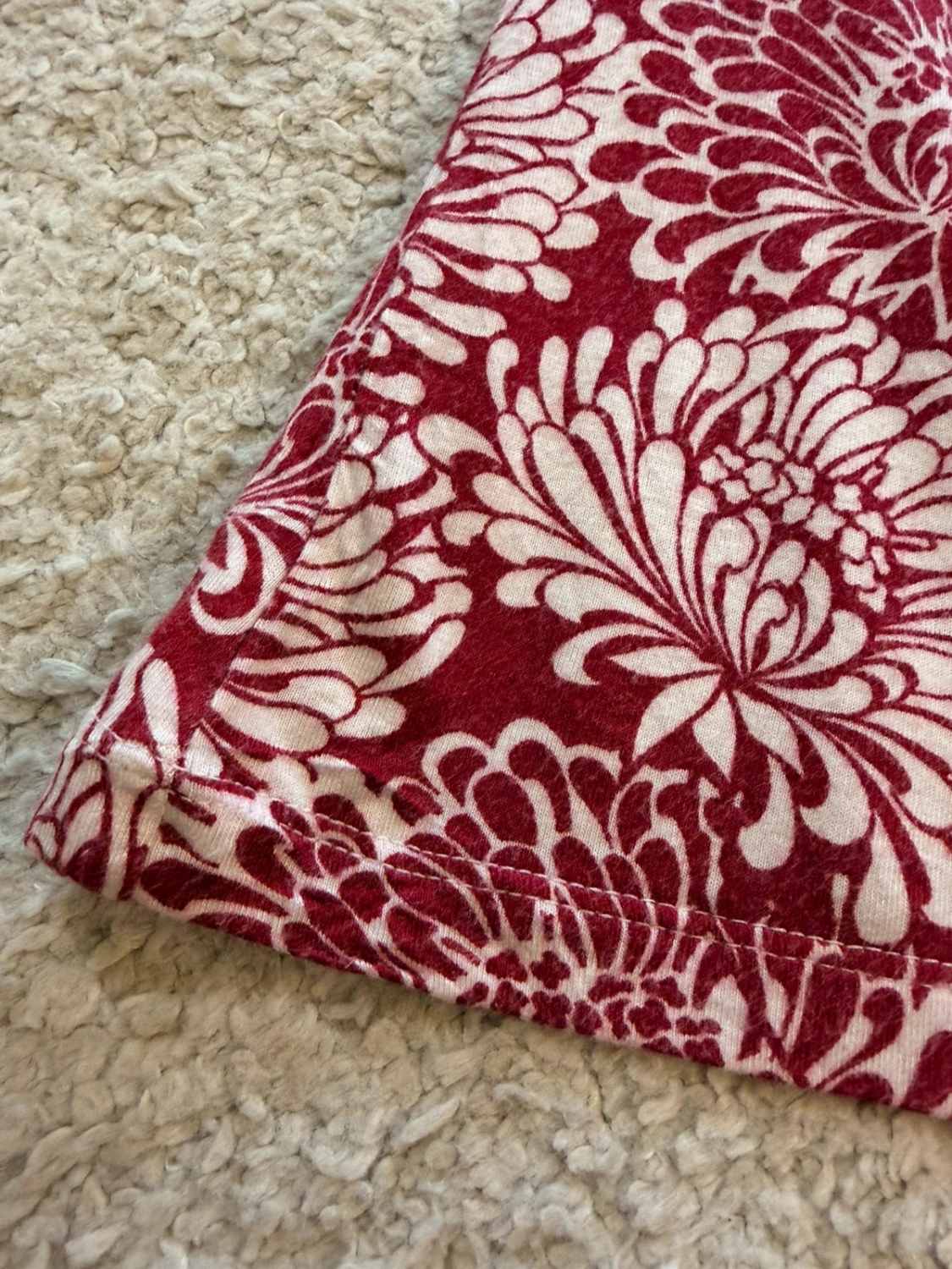 Blouse Banana Republic à Motif Fleurs Bordeaux/Blanc - Romantique & Féminine