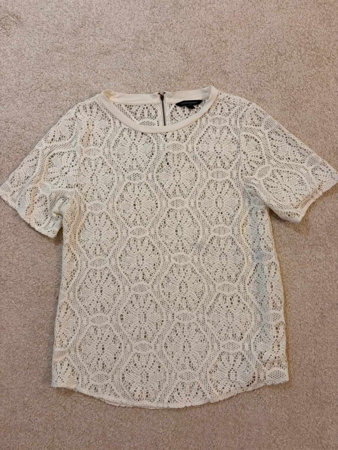 Blouse Banana Republic Blanc Transparent Manches Courtes - Élégance Aérienne