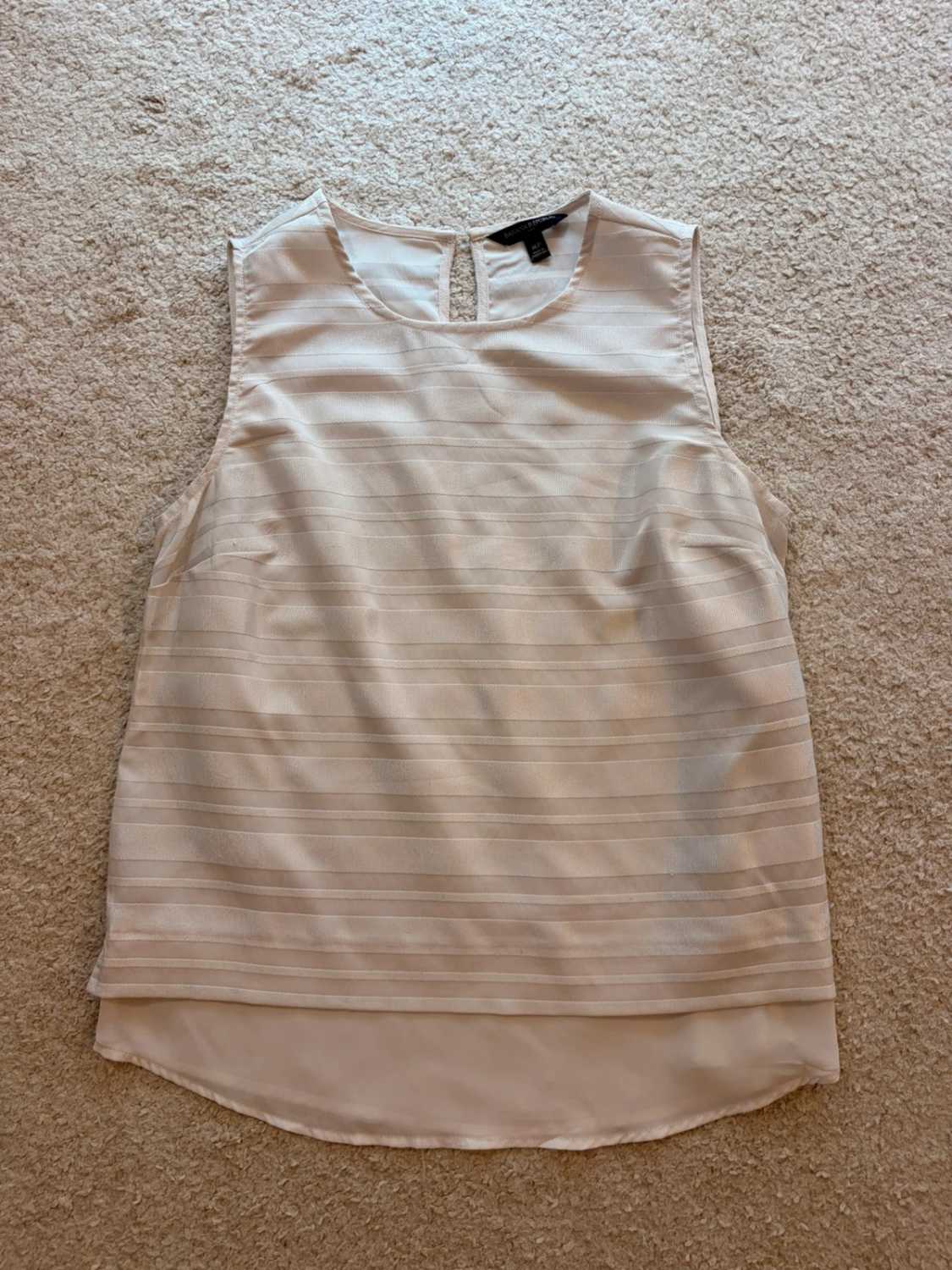 Blouse Banana Republic Sans Manches à Rayures Gris - Moderne & Structurée