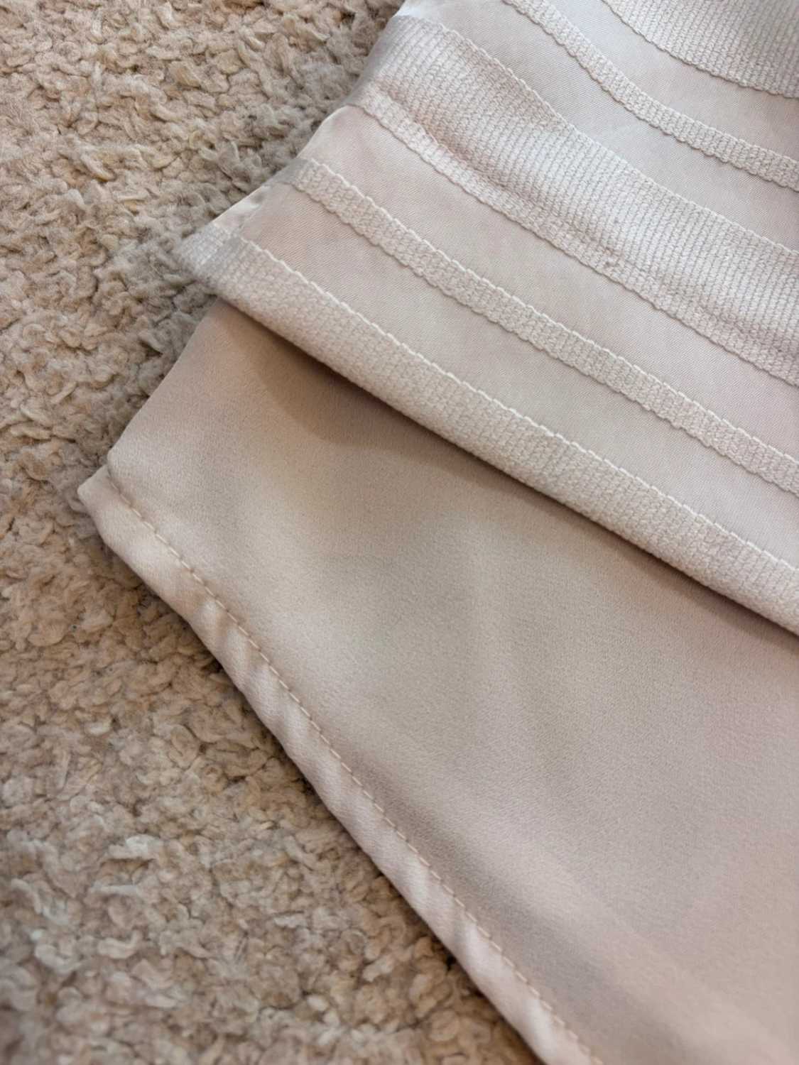 Blouse Banana Republic Sans Manches à Rayures Gris - Moderne & Structurée