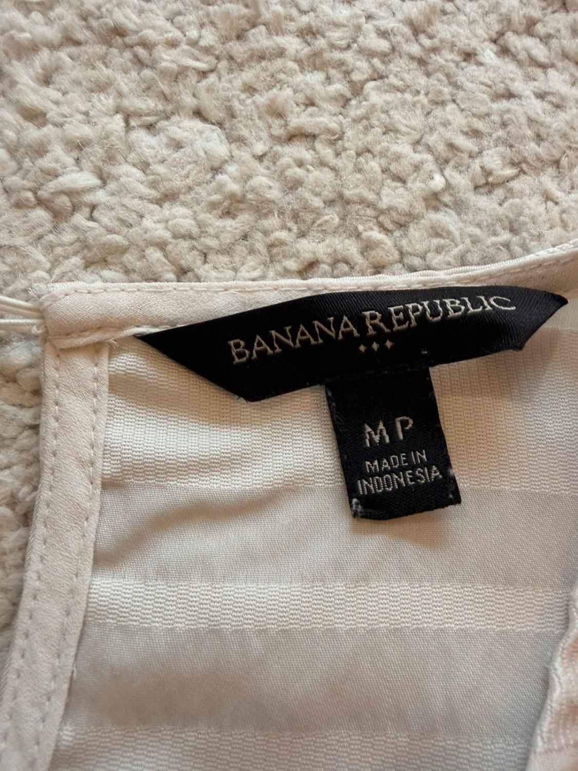 Blouse Banana Republic Sans Manches à Rayures Gris - Moderne & Structurée