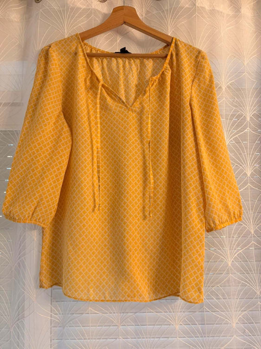 Blouse Banana Republic Col V Jaune/Blanc - Éclatante & Féminine