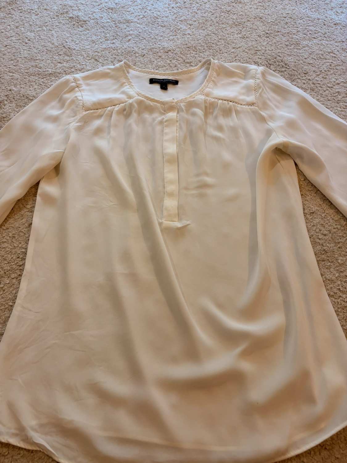 Blouse Banana Republic Blanc - Minimaliste & Polyvalente