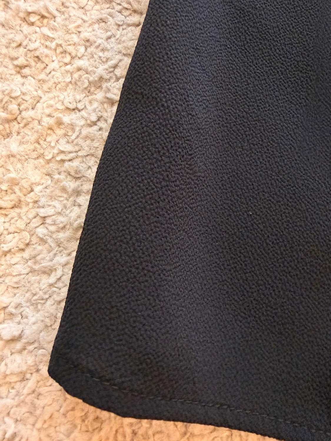 Blouse Banana Republic Noir - Épurée & Polyvalente