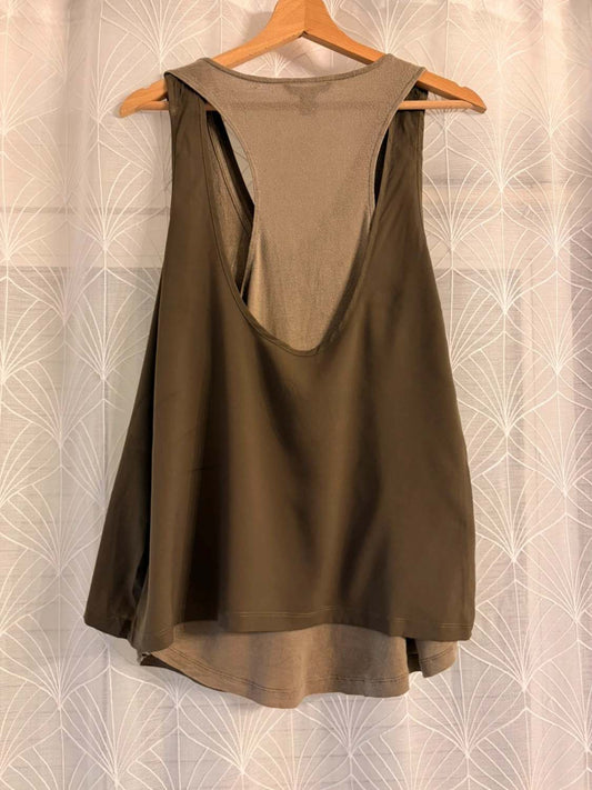 Débardeur olive à dos nu, vêtement d'occasion mode seconde main