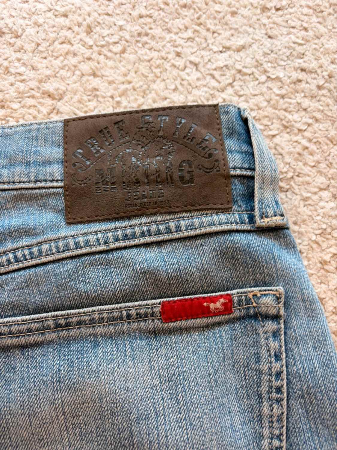 👖🔵 Jeans Mustang Bleu Clair - Coupe Régulière & Confort Élastique