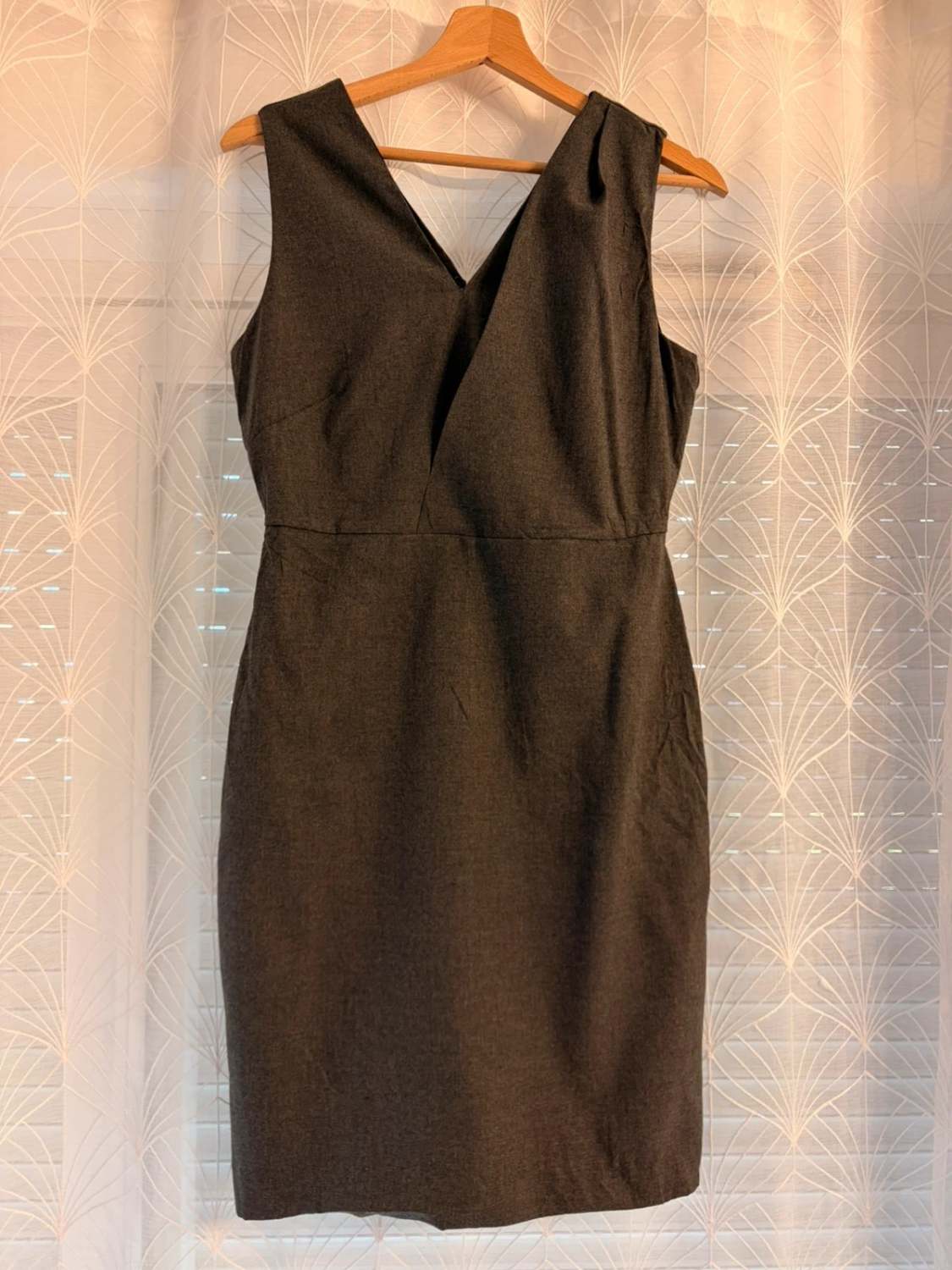 Robe Banana Republic Sans Manches Gris Foncé - Taille S