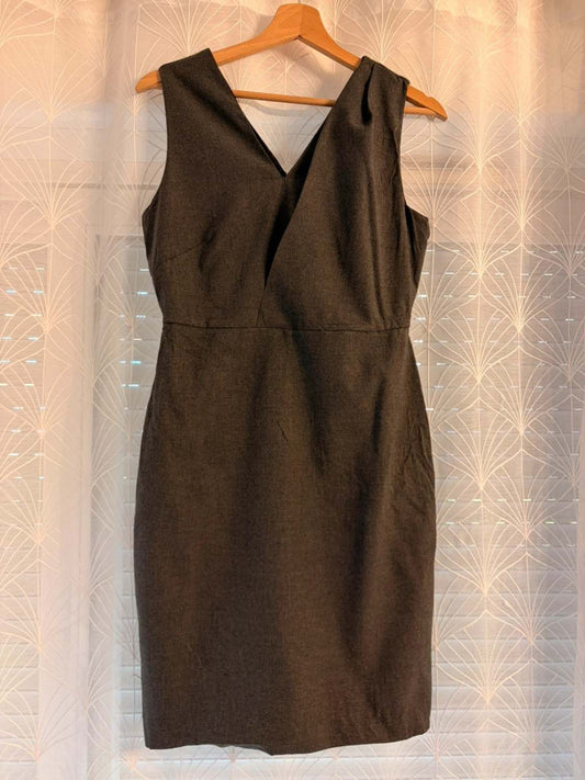 Robe Banana Republic Sans Manches Gris Foncé - Taille S