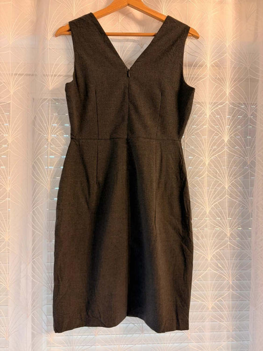 Robe Banana Republic Sans Manches Gris Foncé - Taille S