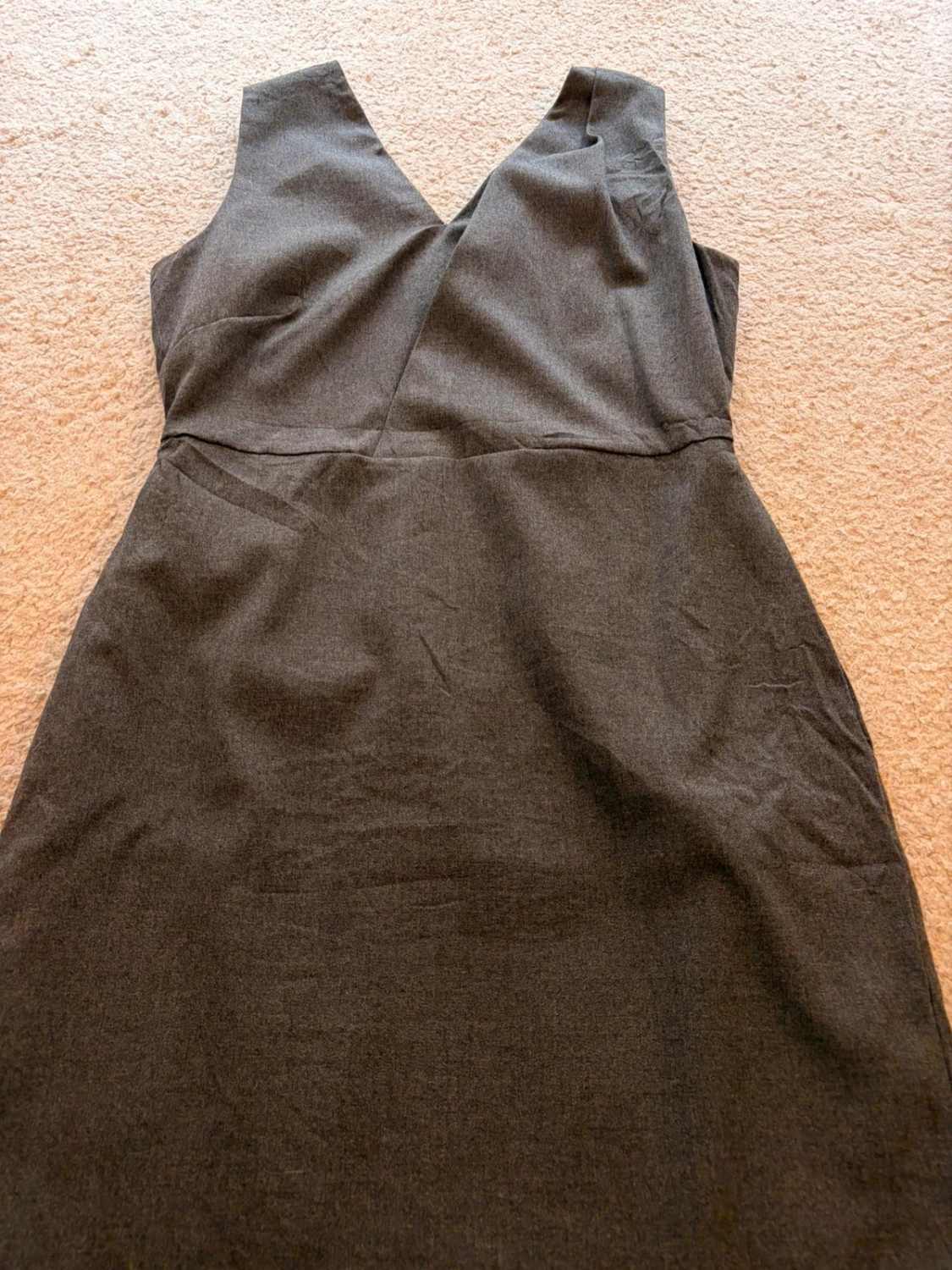Robe Banana Republic Sans Manches Gris Foncé - Taille S