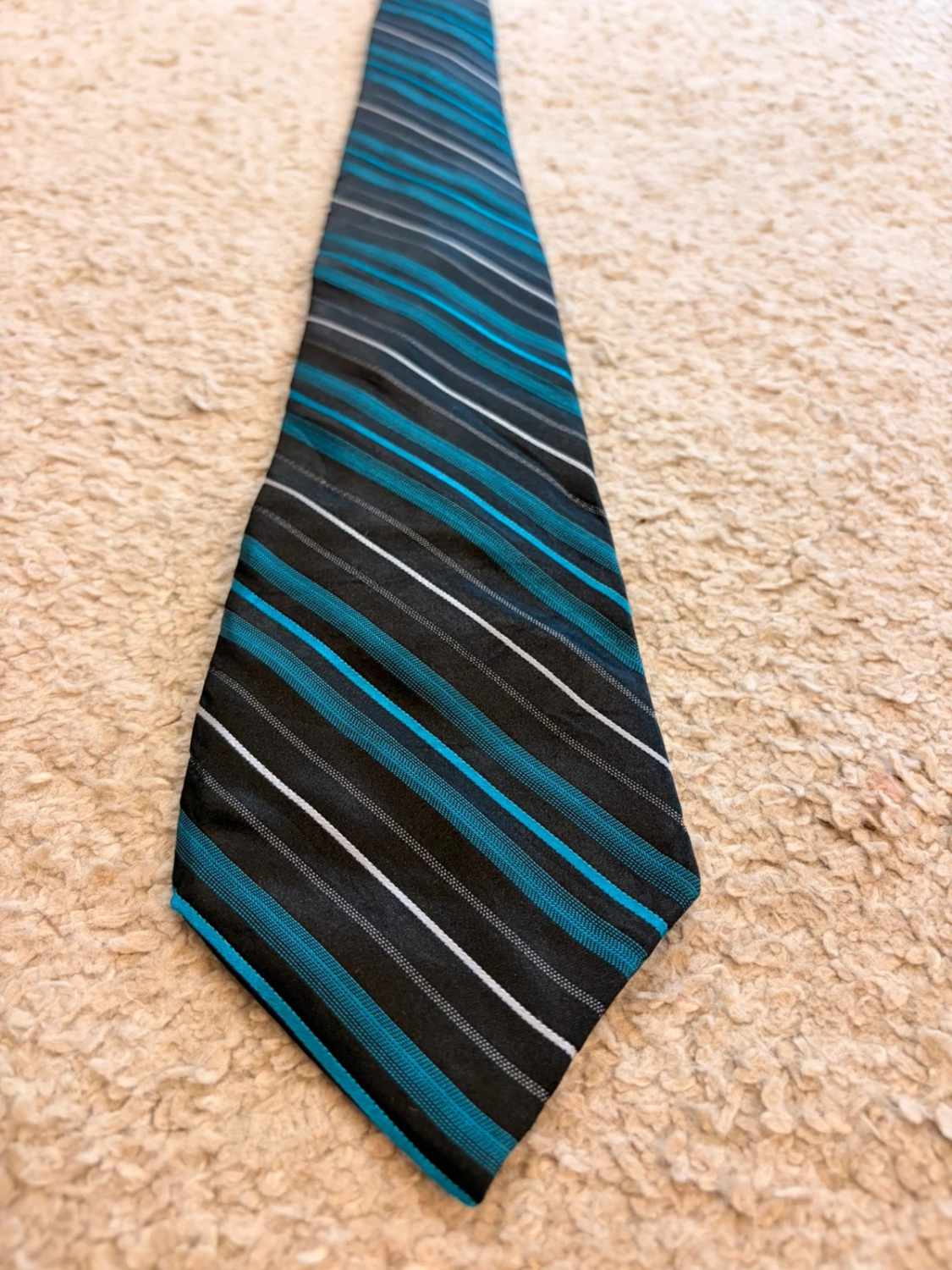 👔 Cravate Express - Rayures Noir/Bleu/Gris