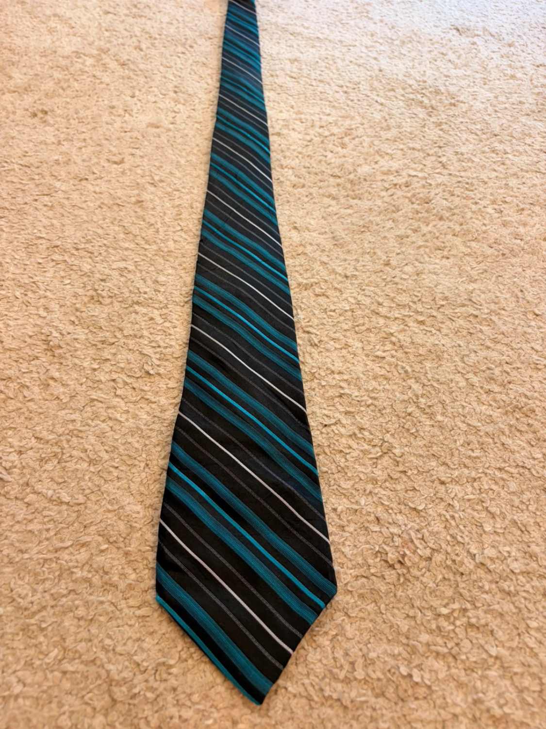 👔 Cravate Express - Rayures Noir/Bleu/Gris