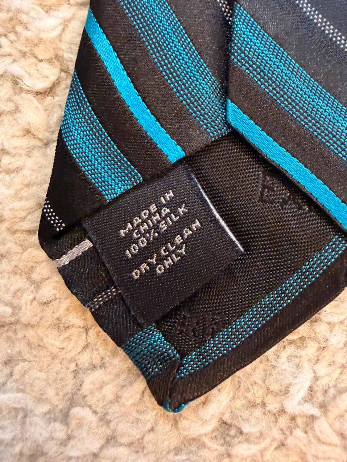 👔 Cravate Express - Rayures Noir/Bleu/Gris