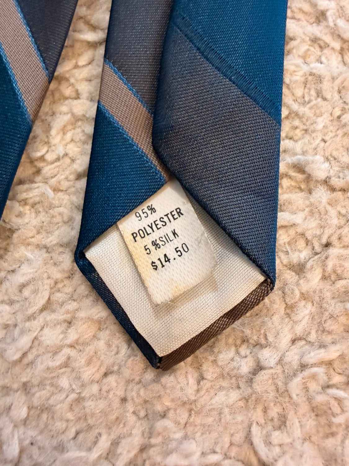 👔 Cravate Wembley - Rayures Bleu/Gris/Beige