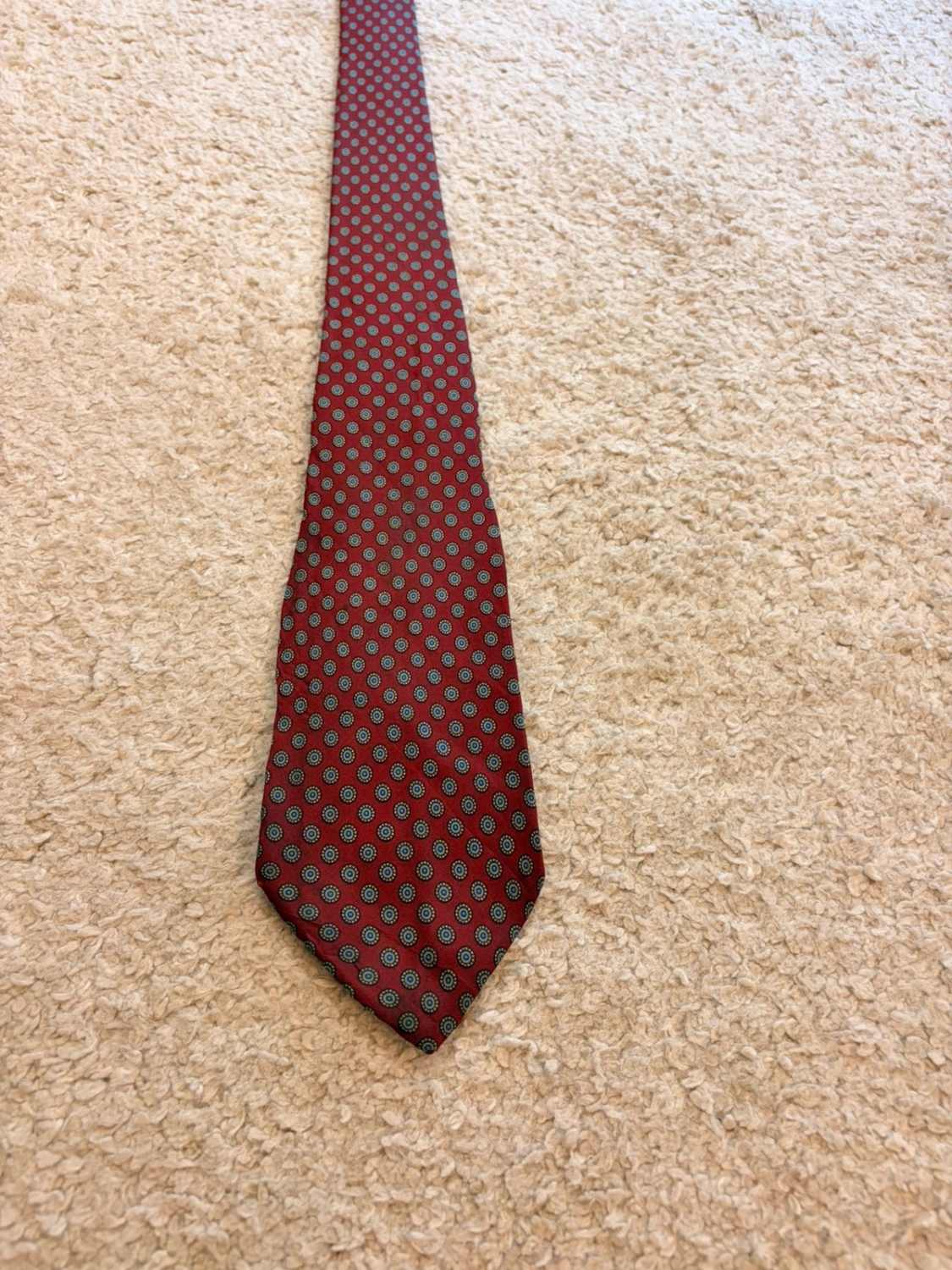 👔 Cravate Simpsons - Bordeaux à motifs