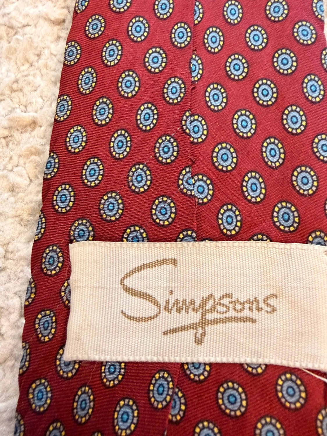 👔 Cravate Simpsons - Bordeaux à motifs