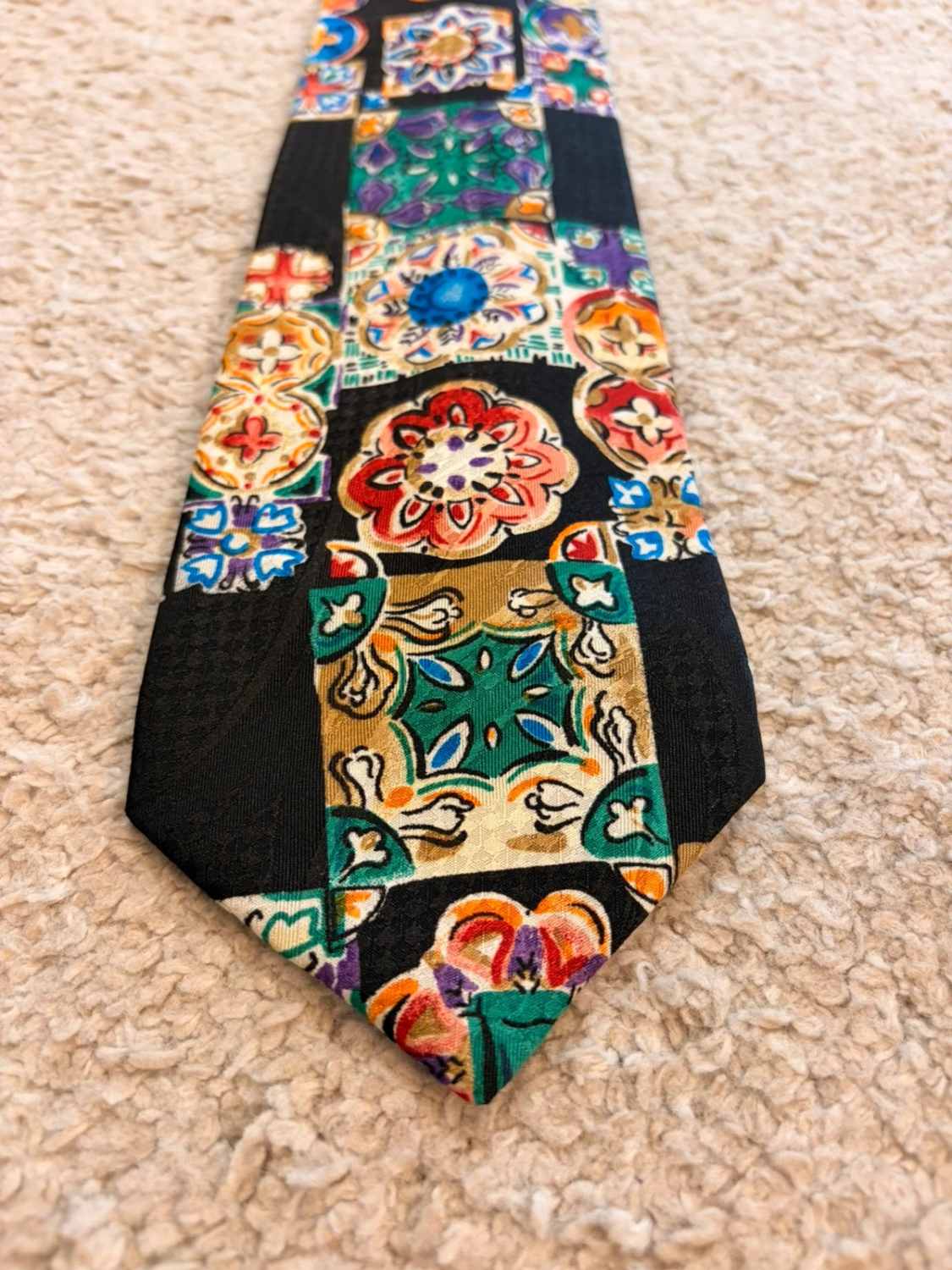 👔 Cravate Jorsyth - Noir à motifs