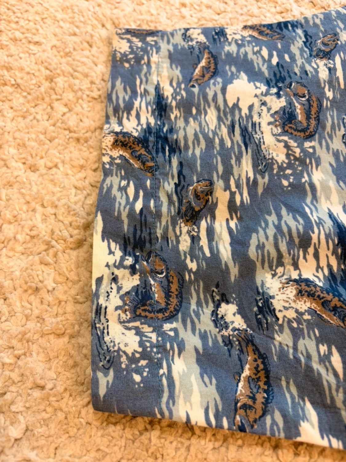 Camisa Columbia de manga corta azul con motivos de peces - M