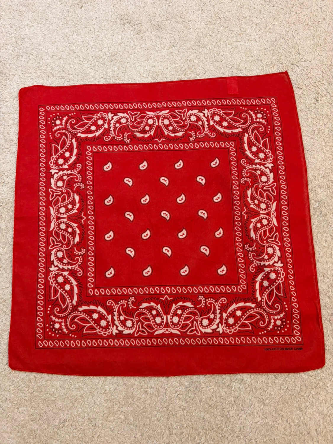🧣 Bandana Rouge, Blanc & Noir - 53x53 cm