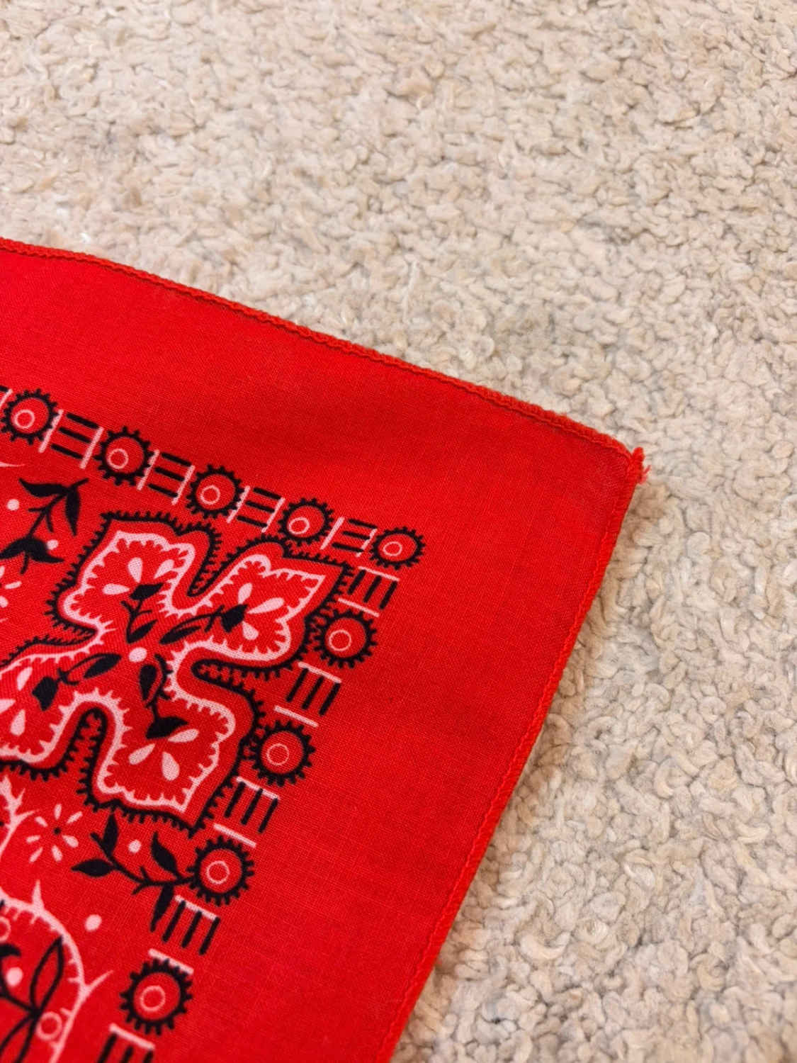 🧣 Bandana Rouge, Noir & Blanc - 50x51 cm