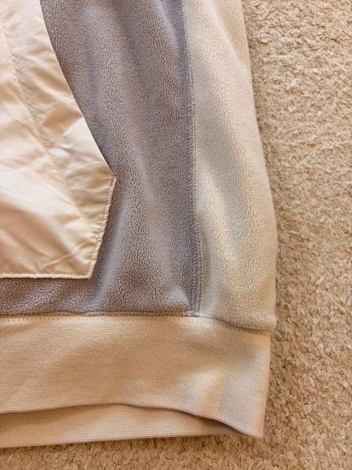 🧣🤍 Survêtement Nike Polaire Gris/Crème - Confort Chaud & Complet