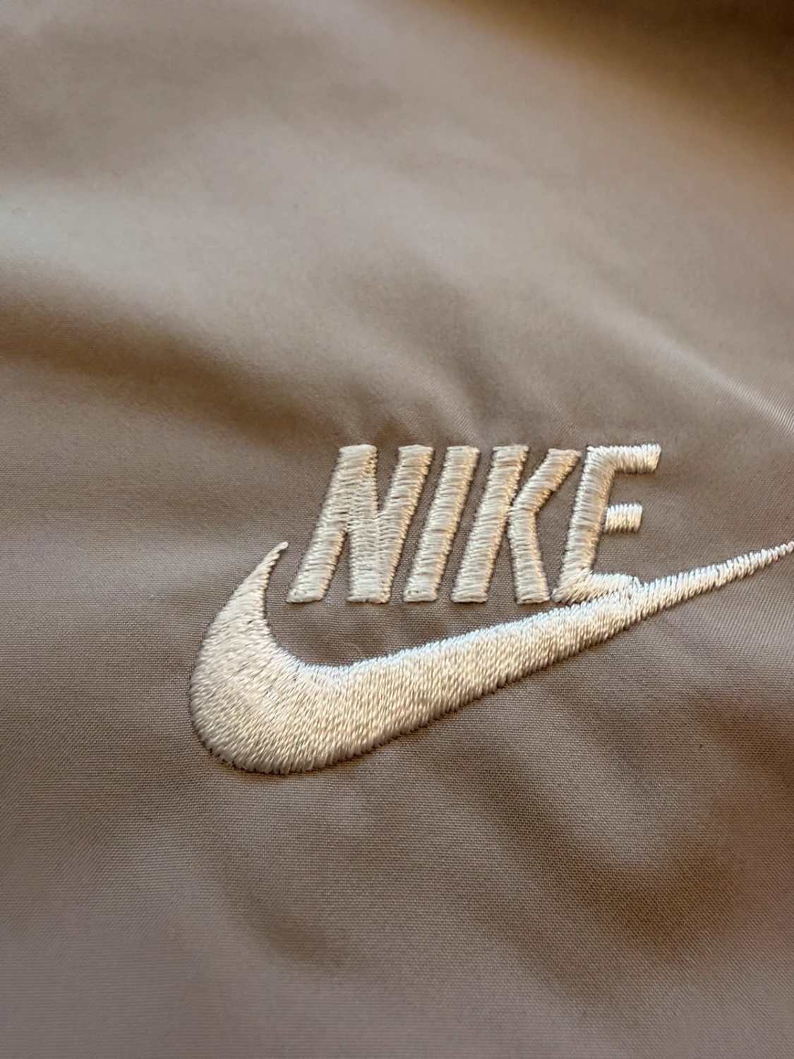 🧣🤍 Survêtement Nike Polaire Gris/Crème - Confort Chaud & Complet