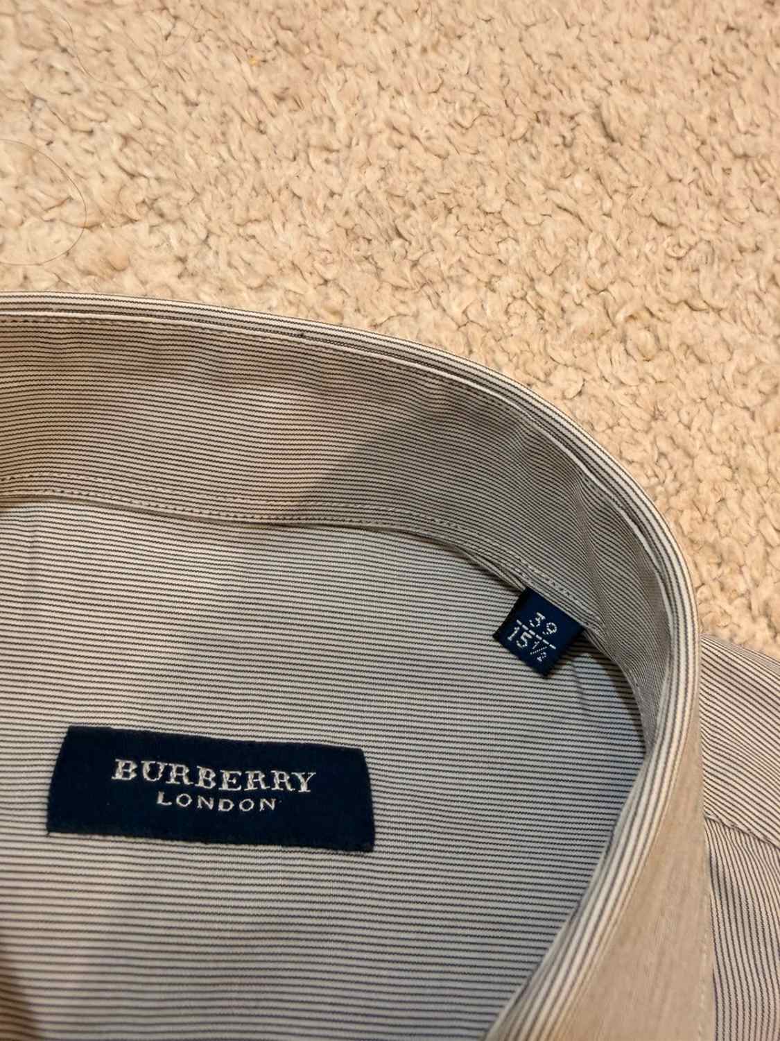 Chemise Burberry Homme 39/15.5 (M) | Rayures Iconiques | Coton de Luxe | Élégance