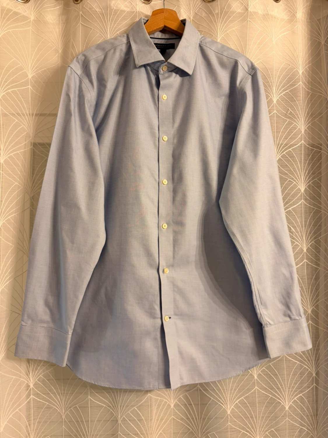 Camisa Banana Republic L | Sem Ferro | Slim Fit | Xadrez Azul & Branco | Casual de Negócios