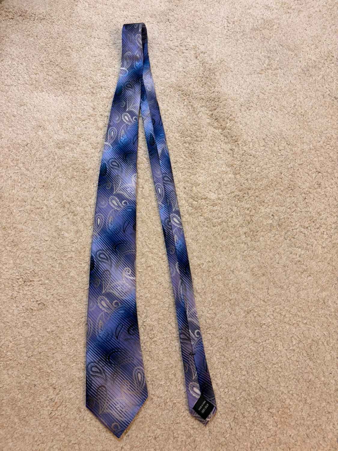 👔 Cravate Van Heusen - Soie - Rayures Violettes